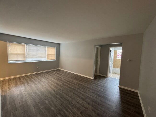 Foto del edificio - 3057 N Narragansett Ave