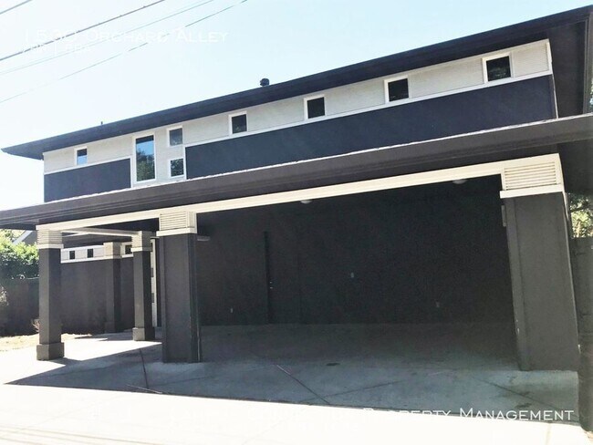 Building Photo - 1530 Orchard Alley