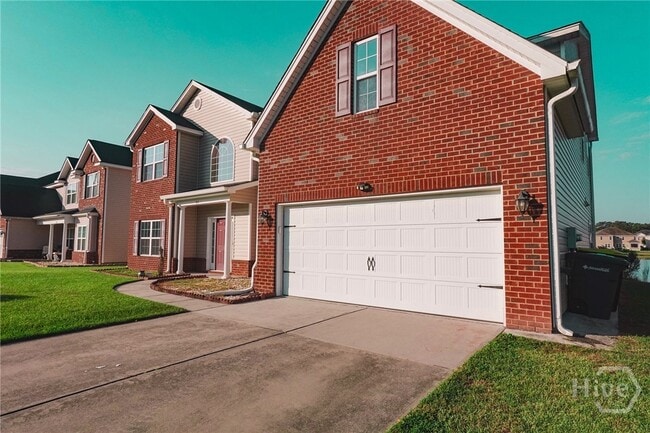 Building Photo - 25 Litchfield Dr