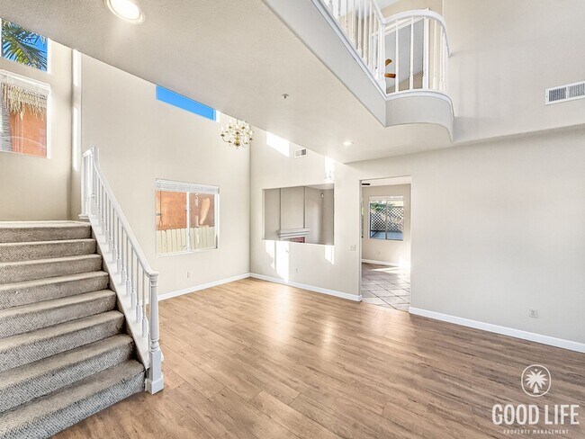 Building Photo - Charming 3-Bedroom Home in Desirable Vista Location