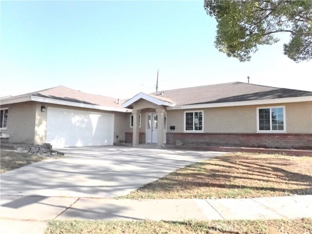 Building Photo - 2674 W Sereno Pl