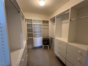 Building Photo - 2081 Crestview Way