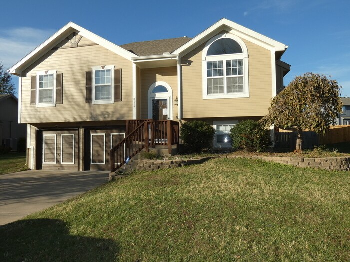 Primary Photo - Beautiful Updated In Liberty School District!