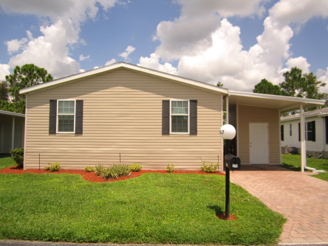 Foto principal - 3857 Golf Cart Dr