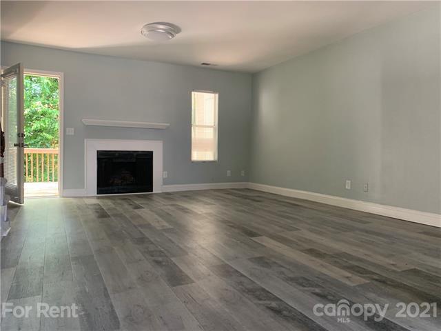 Building Photo - 7332 Meadow Glen Dr
