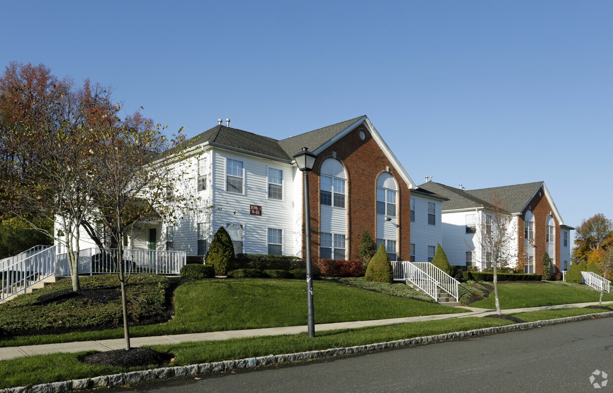 Woodhaven Terrace Apartments Old Bridge, NJ