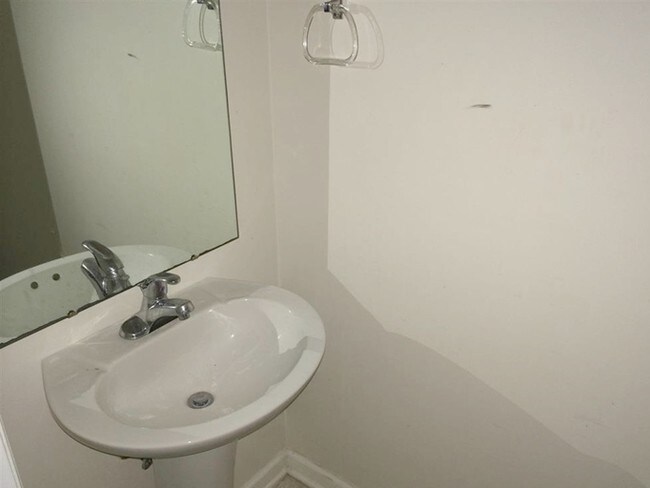 Foto del diseño de interior - 1520 N Main Ave