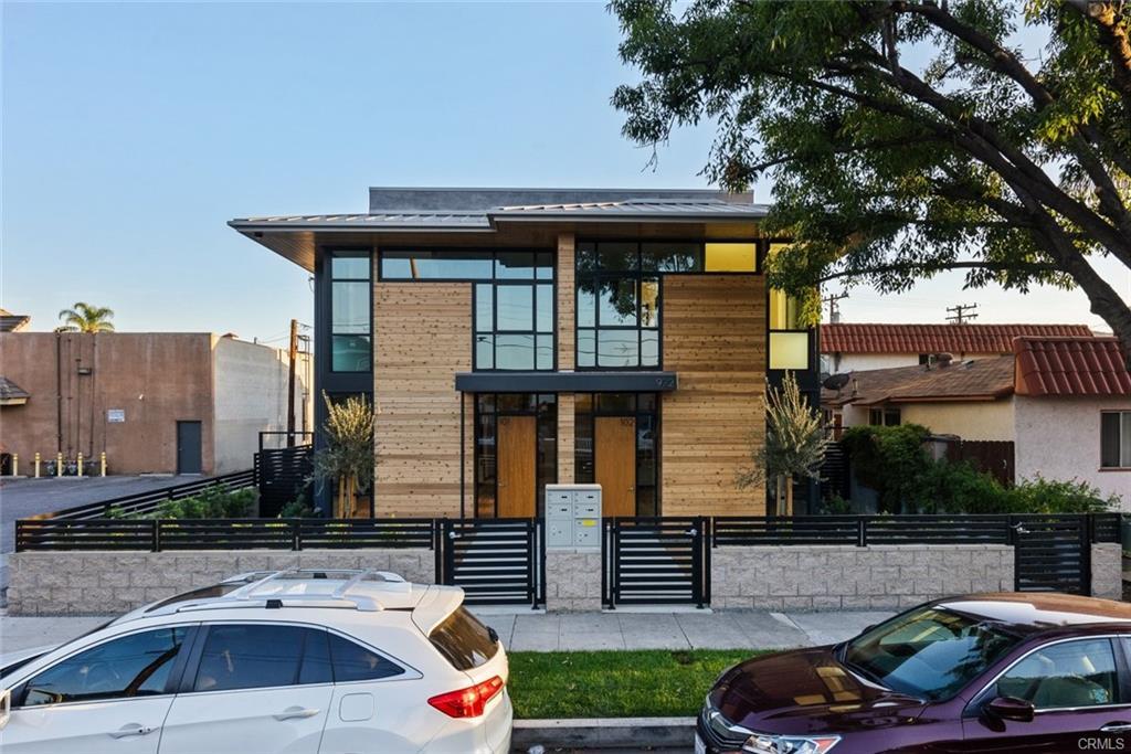 Foto principal - 922 W Clark Ave