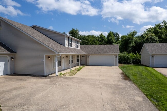 Building Photo - 1620-1622-1622 Juniper Dr