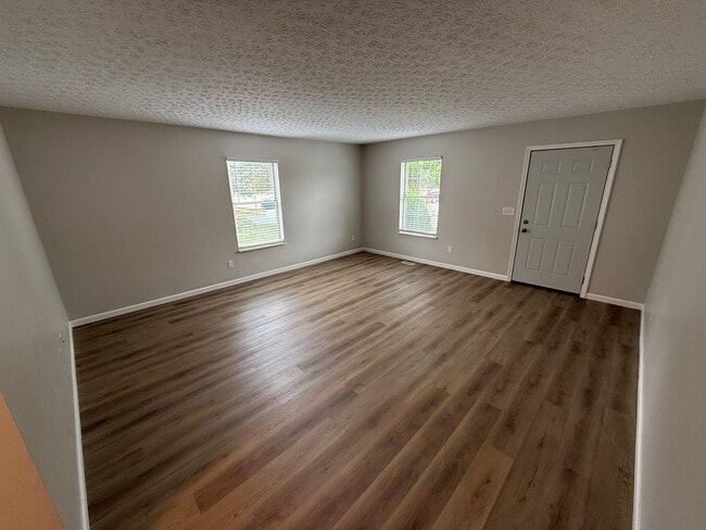 Living room - 544 Boulder Dr