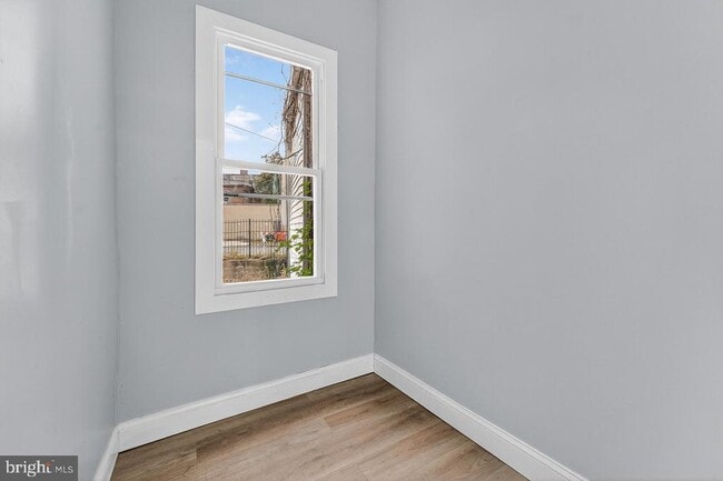 Building Photo - 11 N Willow St