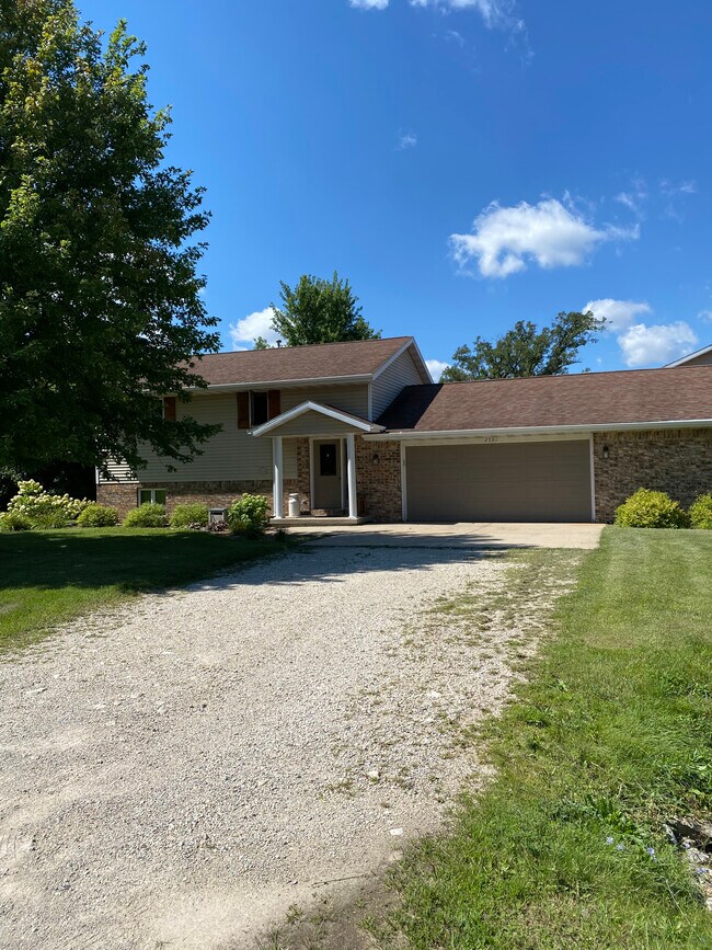 Building Photo - 2581 Jody Dr