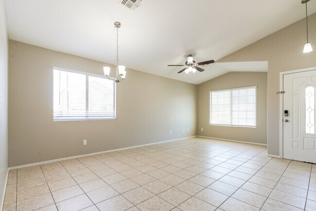 Foto del edificio - 21668 W Cocopah St