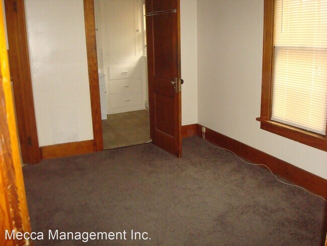 Foto del edificio - 117-117 1/2 N Summit St