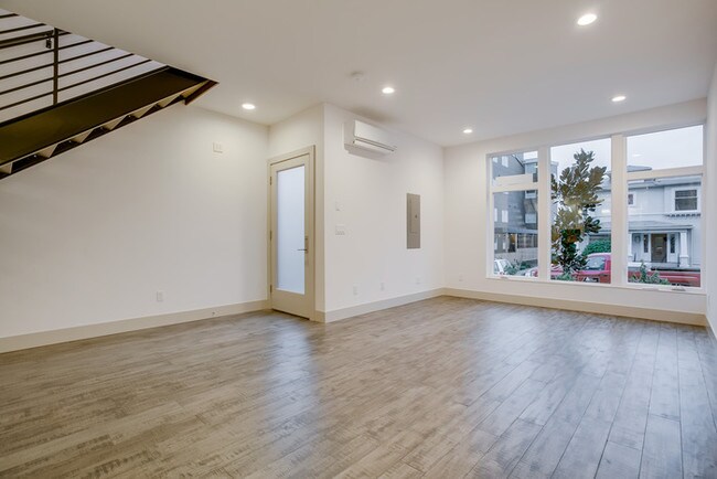 Foto del edificio - 2358 Franklin Ave E