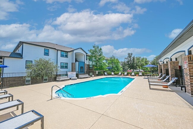 Building Photo - Worthington Point Apartments