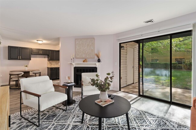 Foto del edificio - 4803 Spring Lake Dr