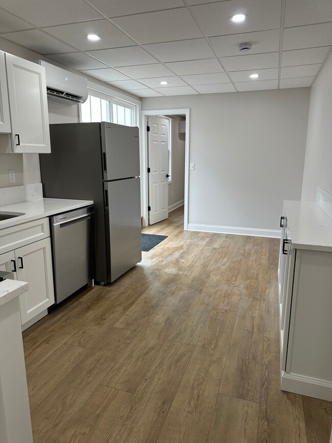 Building Photo - 4285 Hollywood Blvd