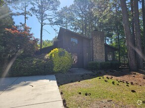 Building Photo - 3013 Folkstone Cir