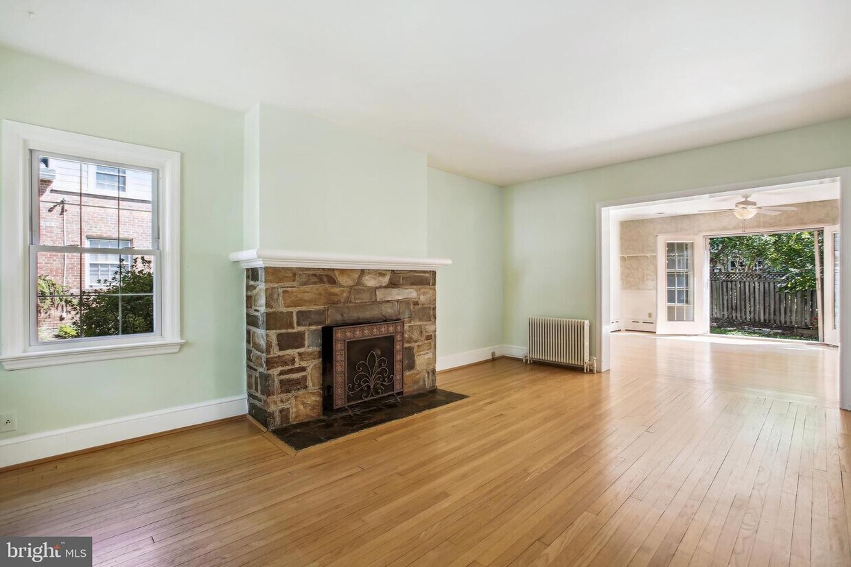 Primary Photo - 2605 Ridge Rd Dr