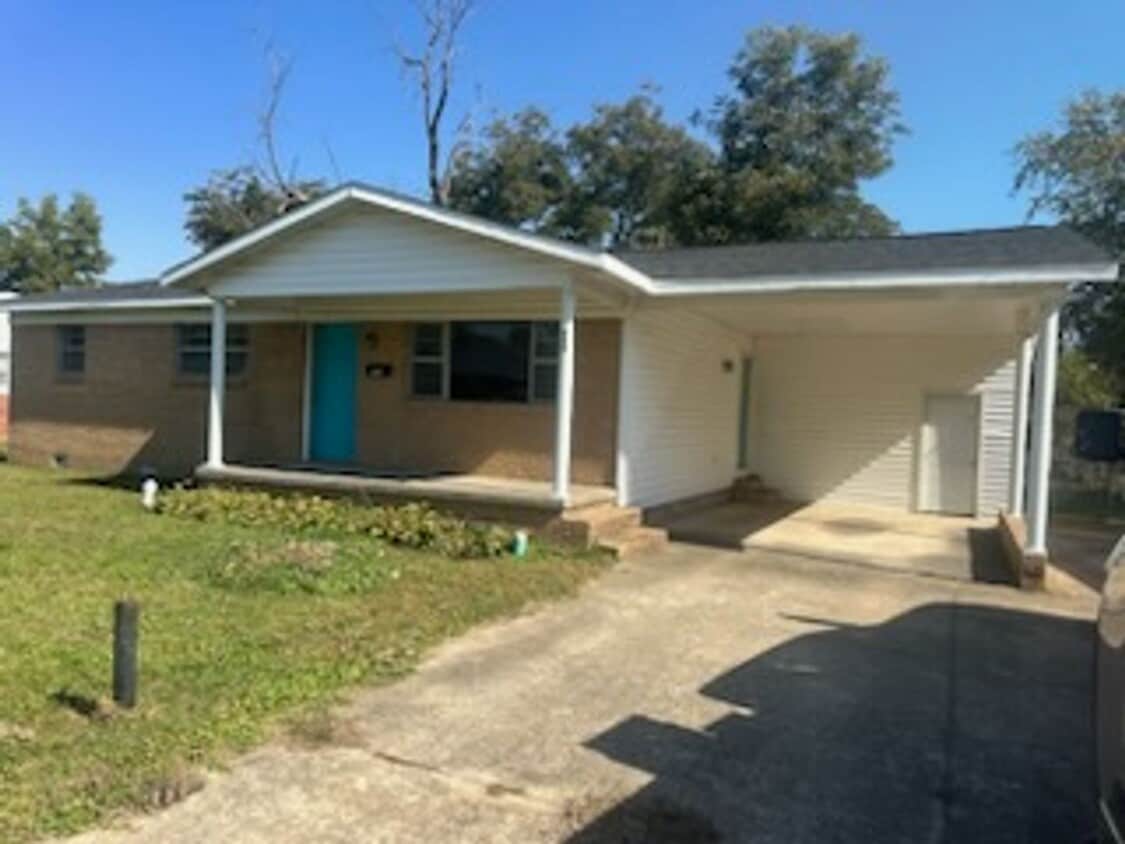 Primary Photo - *LEASED* 3/1.5 Home for Lease @ 609 9-1/2 ...