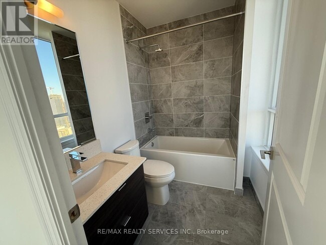 Building Photo - 30 Elm Dr W