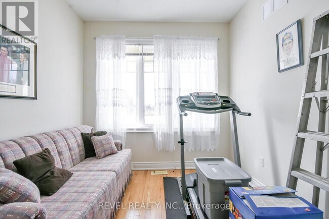 Photo du bâtiment - 290 Stonebridge Boulevard