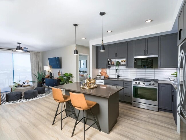 Building Photo - Modera Scottsdale