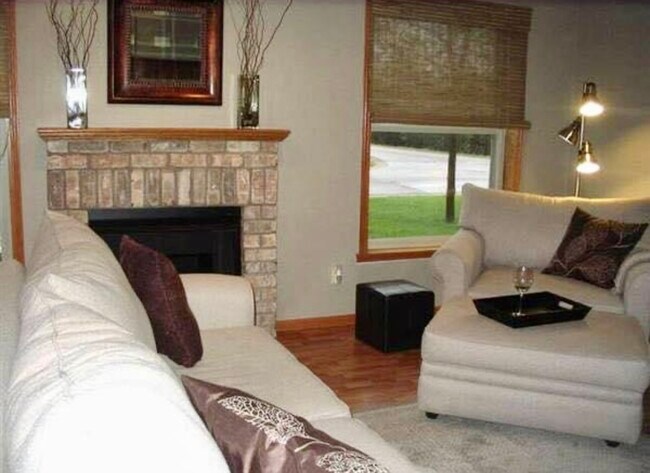 Foto del edificio - 264 White Oak Ave