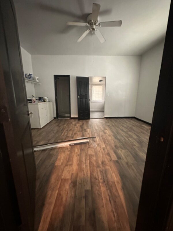 431 S Tradd St Unit B, Statesville, NC 28677 Room for Rent in