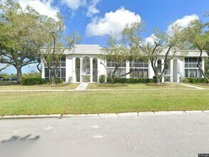 Building Photo - 1707 Southwood St