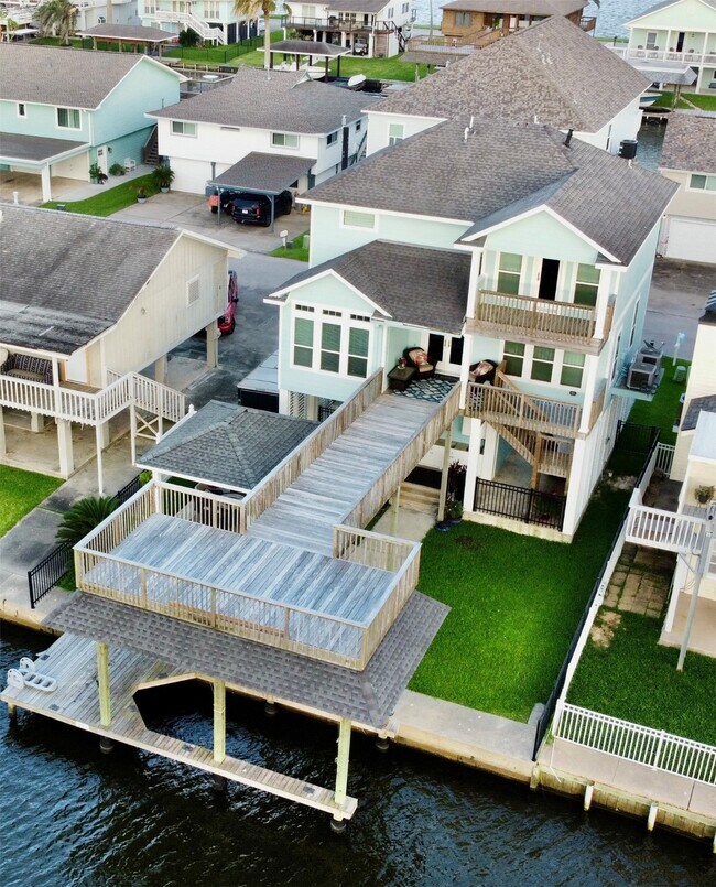 Building Photo - 1177 Sailfish St