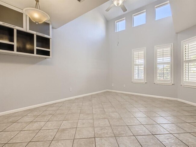 Building Photo - 2104 Cullen Ave