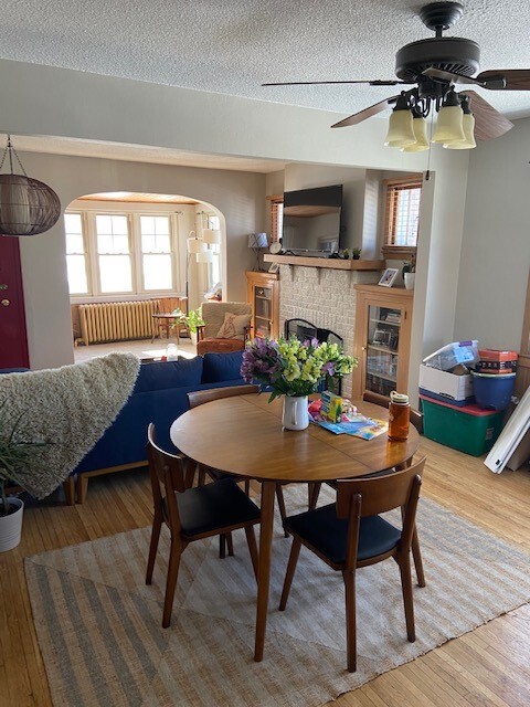 Living room & sun room - 1517 Como Ave