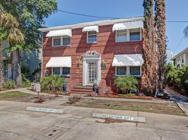 Foto del edificio - 931 Cedar St