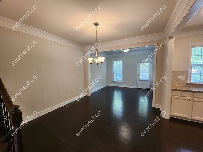 Building Photo - 1656 Woodbridge Ln