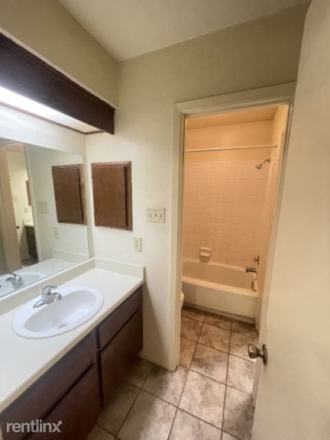 Building Photo - 1 br, 1.5 bath Duplex - 2529 Cypress Dr 2531