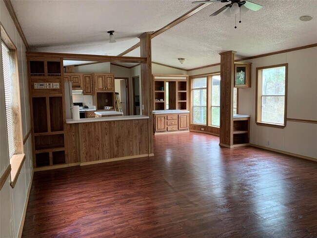Building Photo - 290 Smith Hill Rd