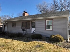 Building Photo - 32 University Ct