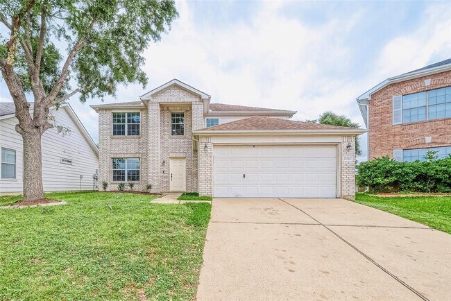 Foto del edificio - 15251 Weeping Cedar Ln