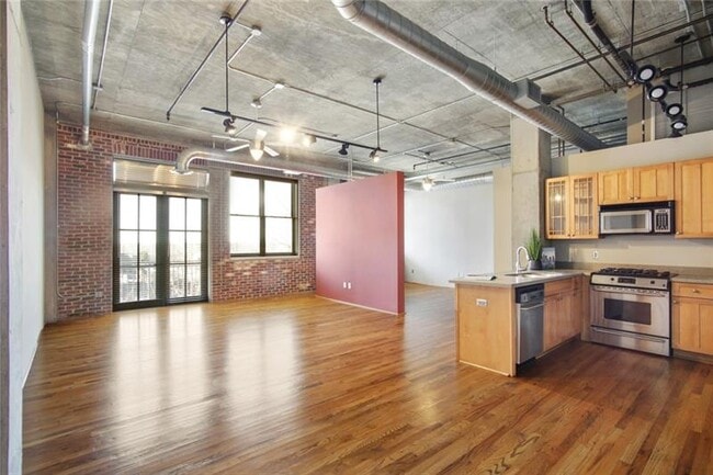 Building Photo - 3180 Mathieson Dr NE