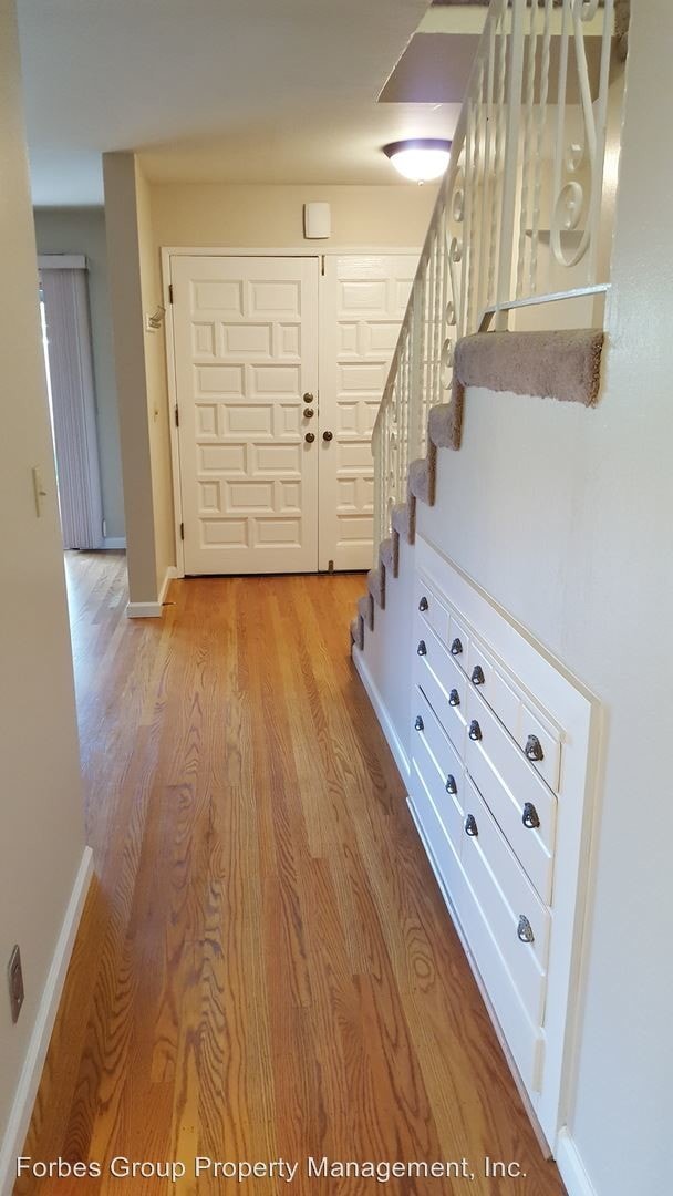 Building Photo - 3 br, 2 bath Apartment - 1960 Harris Ave