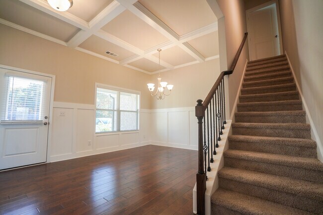 Building Photo - 2496 Sunny Hill Rd