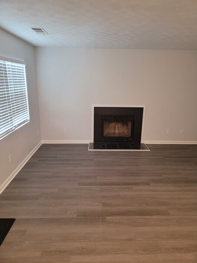 Living Room - 1732 Bob White Ln SE