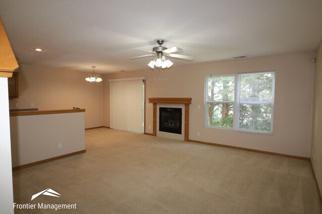 Foto del edificio - 906-908 Kramer