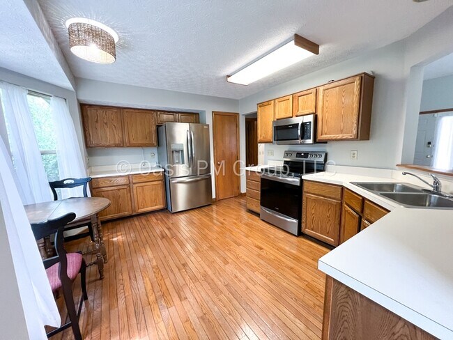 Foto del edificio - 8575 Kingsley Dr