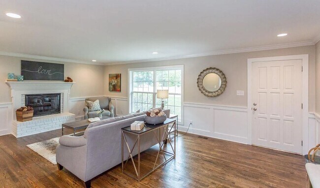Foto del edificio - 3705 Edwards Mill Rd