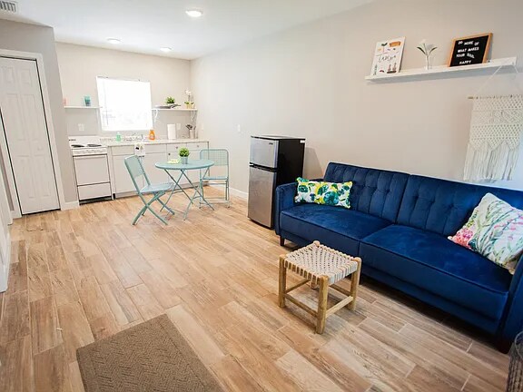 Foto del edificio - 820 W Amelia Ave