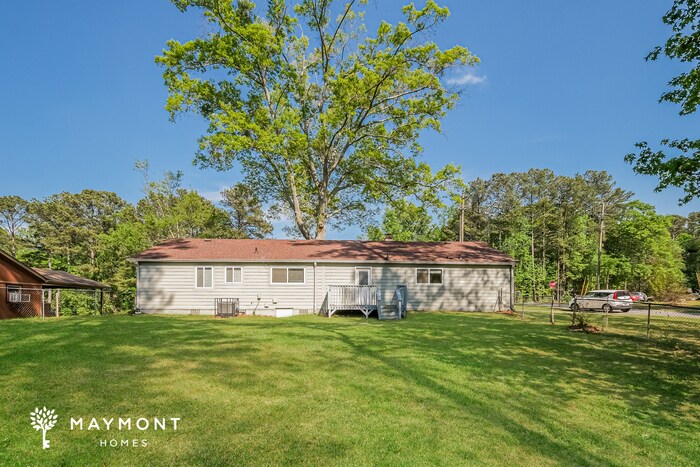 Foto del edificio - 5530 Burrus Ln