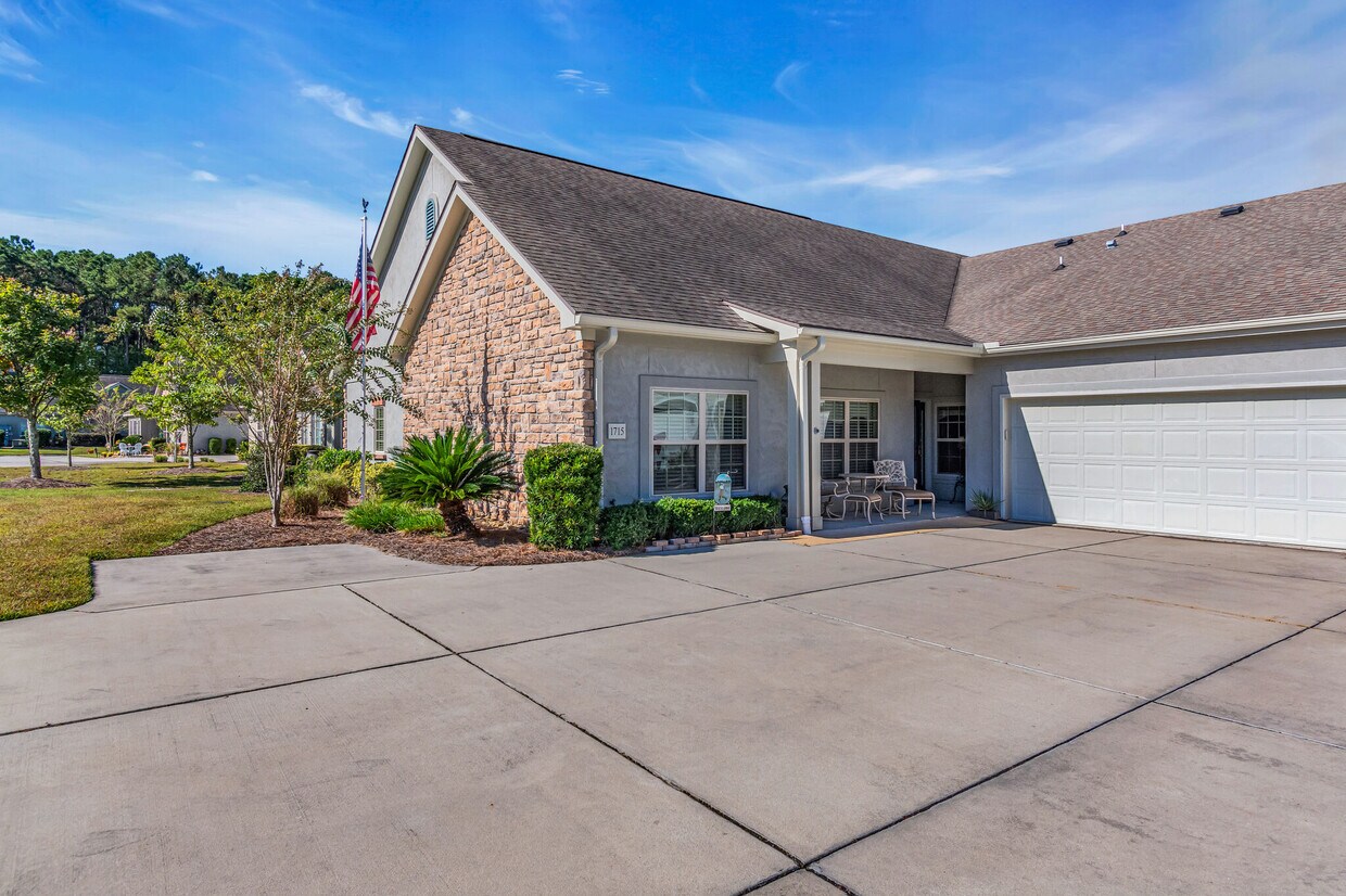 Primary Photo - 1715 Abbey Glen Way